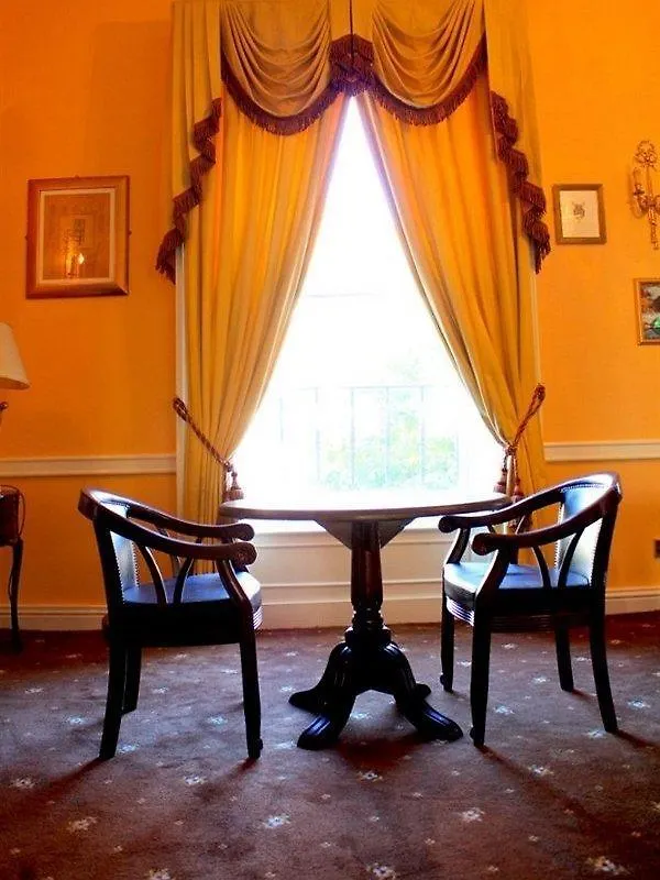 Lynams Hotel Dublin