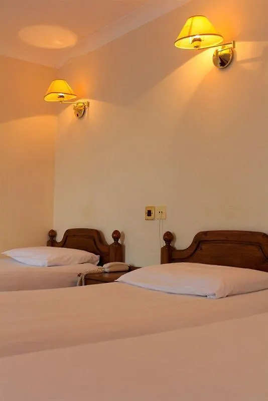 **  Lynams Hotel Dublin Ireland