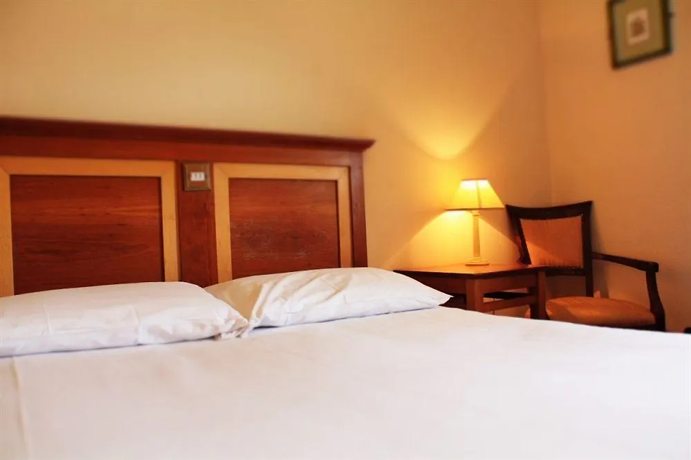 **  Lynams Hotel Dublin Irland