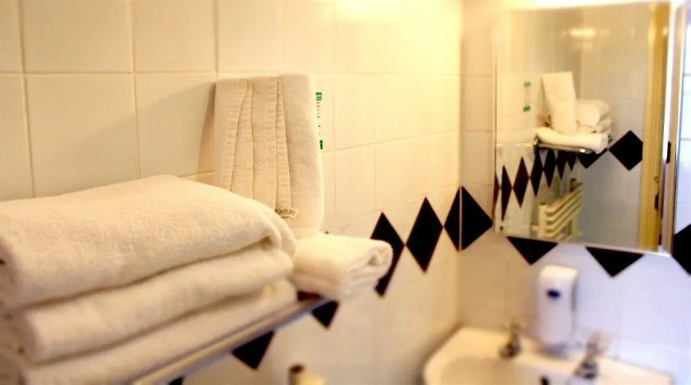 Lynams Hotel Dublin